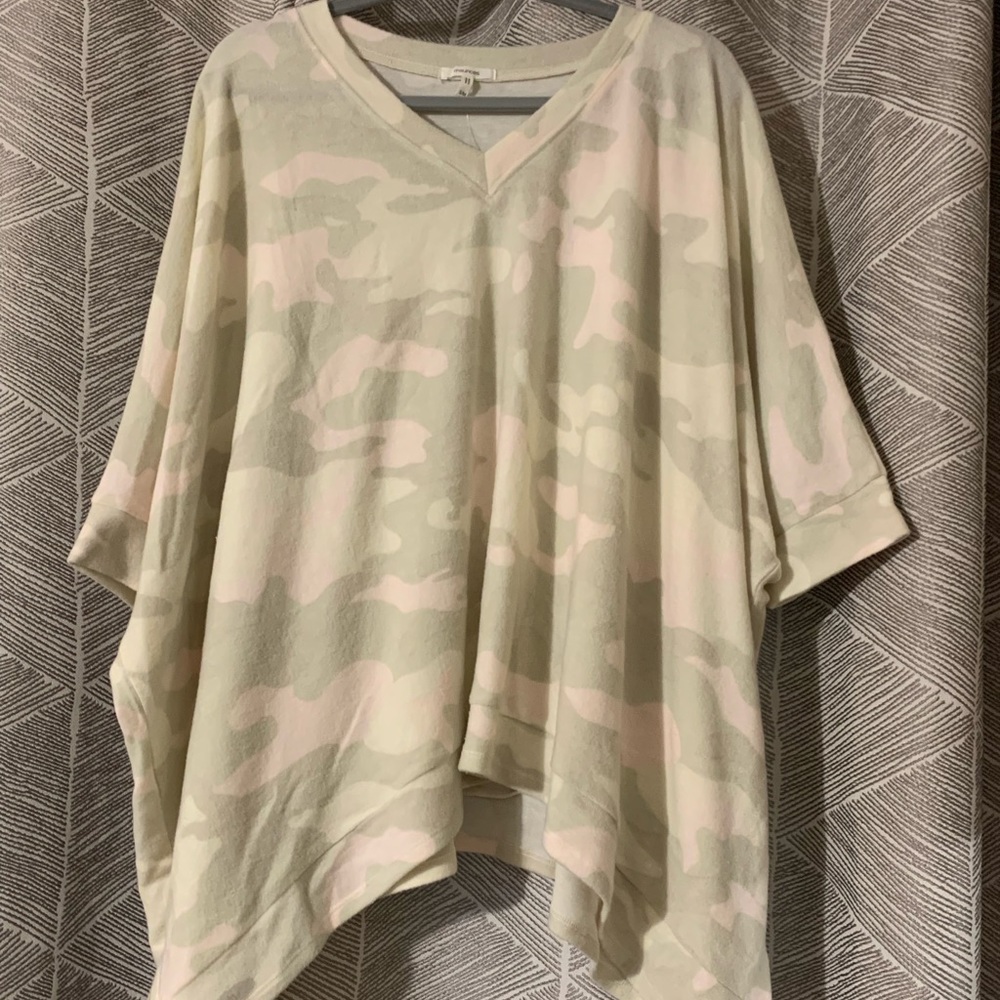 Maurice’s camo oversized sweater size S/M